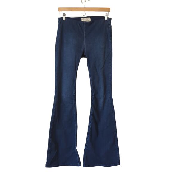 Free People‎ Penny Pull-On Flare Jeans 28 Mid-Rise Bell Bottom Pants Rich Blue - Picture 3 of 11